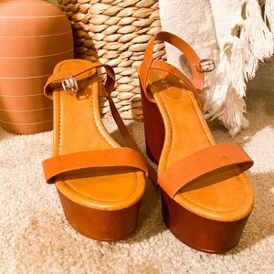 Versatile Tan Wedges